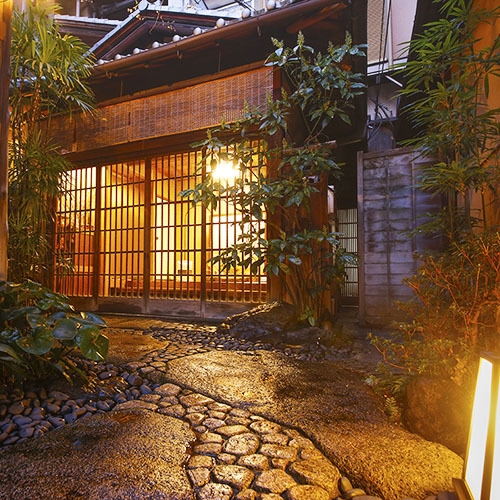 ゜・*:.。情緒溢れるお庭の眺望！　１泊朝食付き・*:.。. 　縁側からのお庭の眺望、感じる京風情