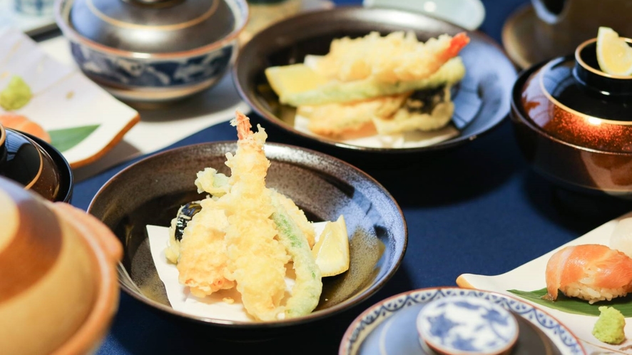【夕食一例】サクサク天ぷらは皆様にもご好評いただいています