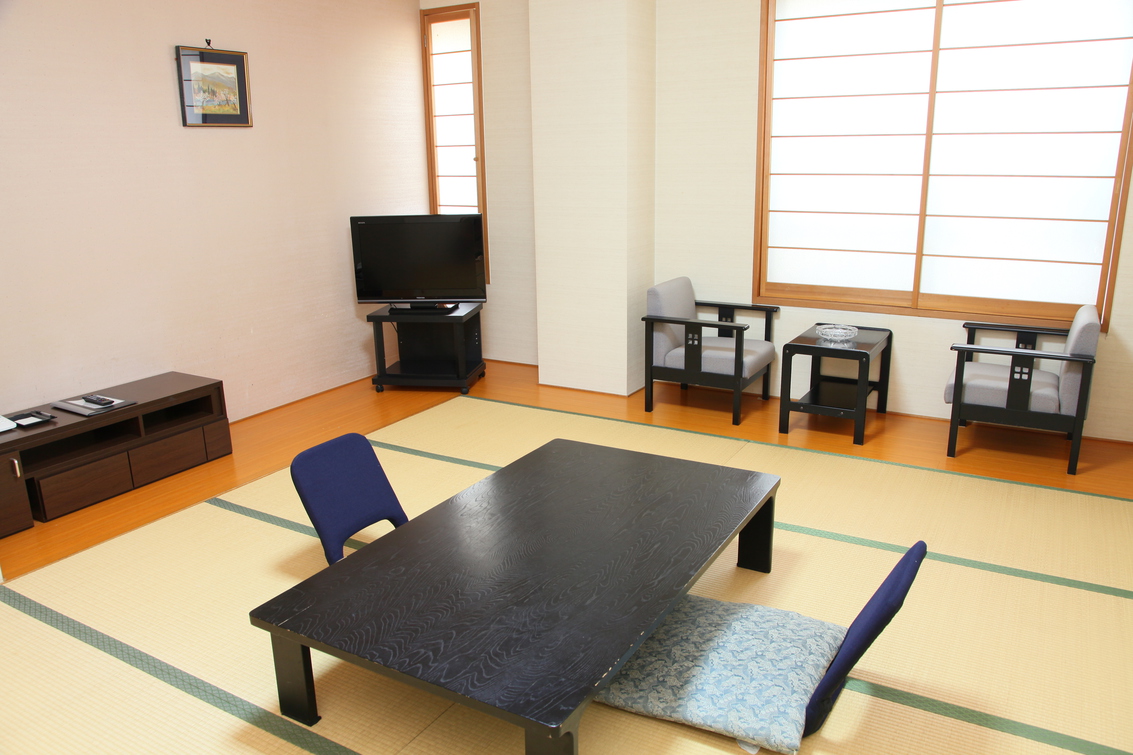 ８８８愛館和室 （１０畳）