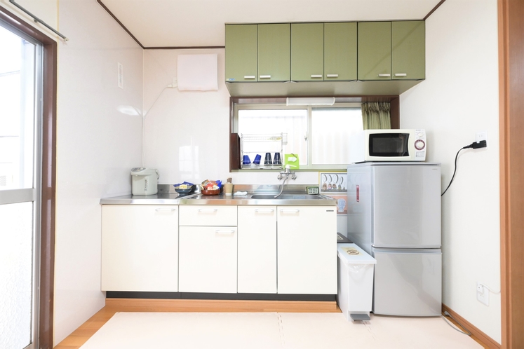 キッチン♪　冷蔵庫・電気ポット・レンジ完備
