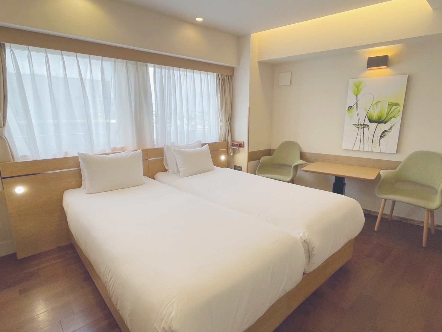 スタンダードハリウッドツイン