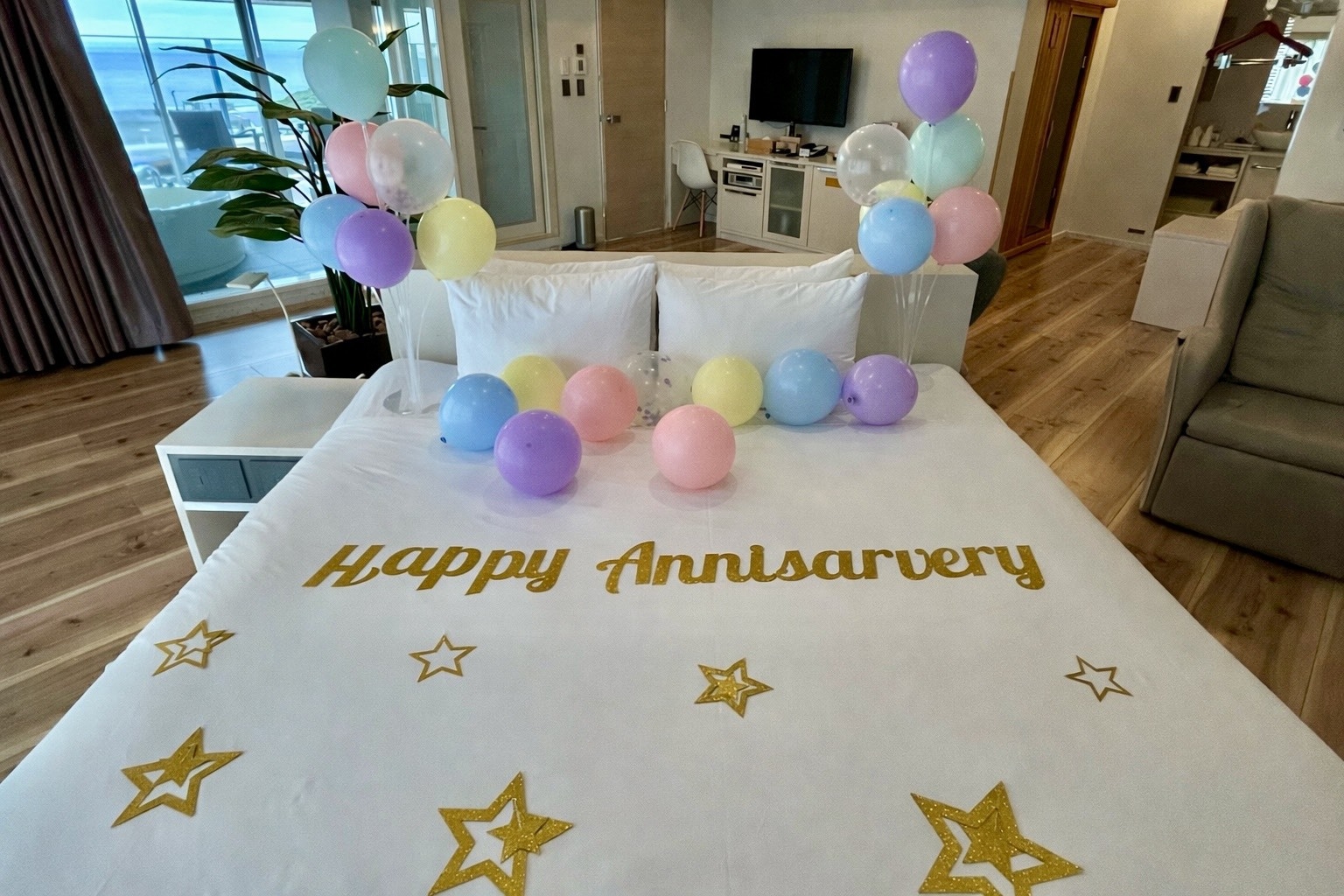 【Anniversary/朝食付】お誕生日や記念日を彩る特典・朝食付きプラン 