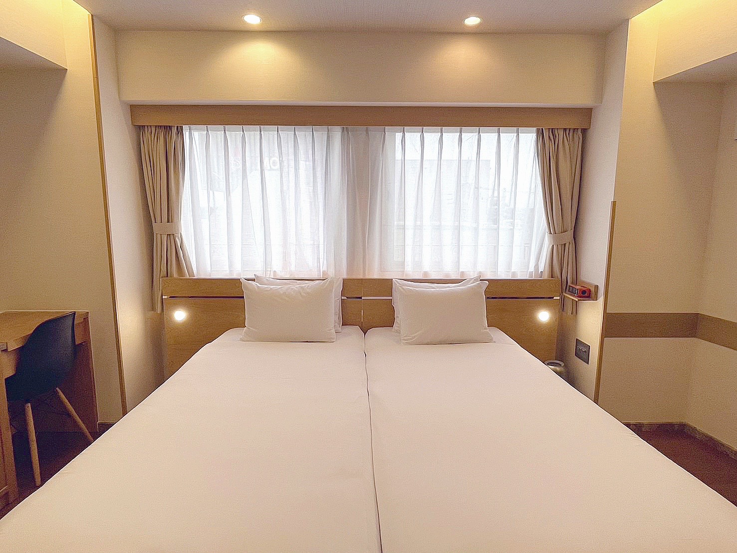 スタンダードハリウッドツイン