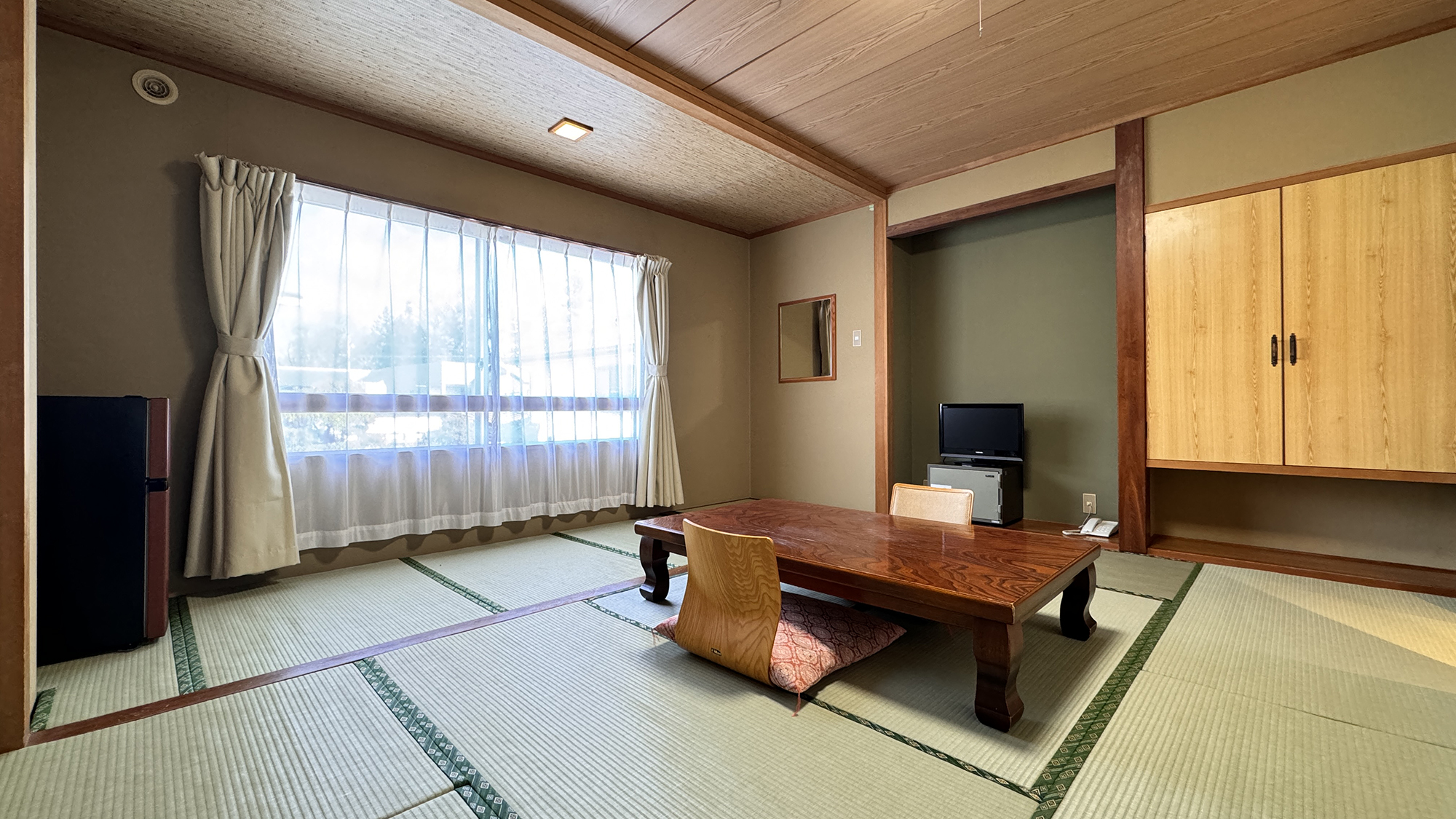 【客室】 おまかせ和室10畳～12畳
