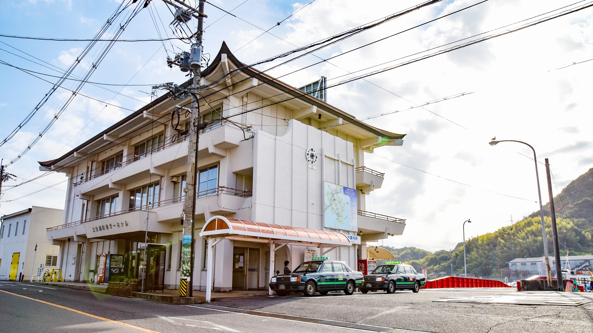 *土生港◆しまなみ海道でつながっていない島へはこちらの港からおでかけいただけます