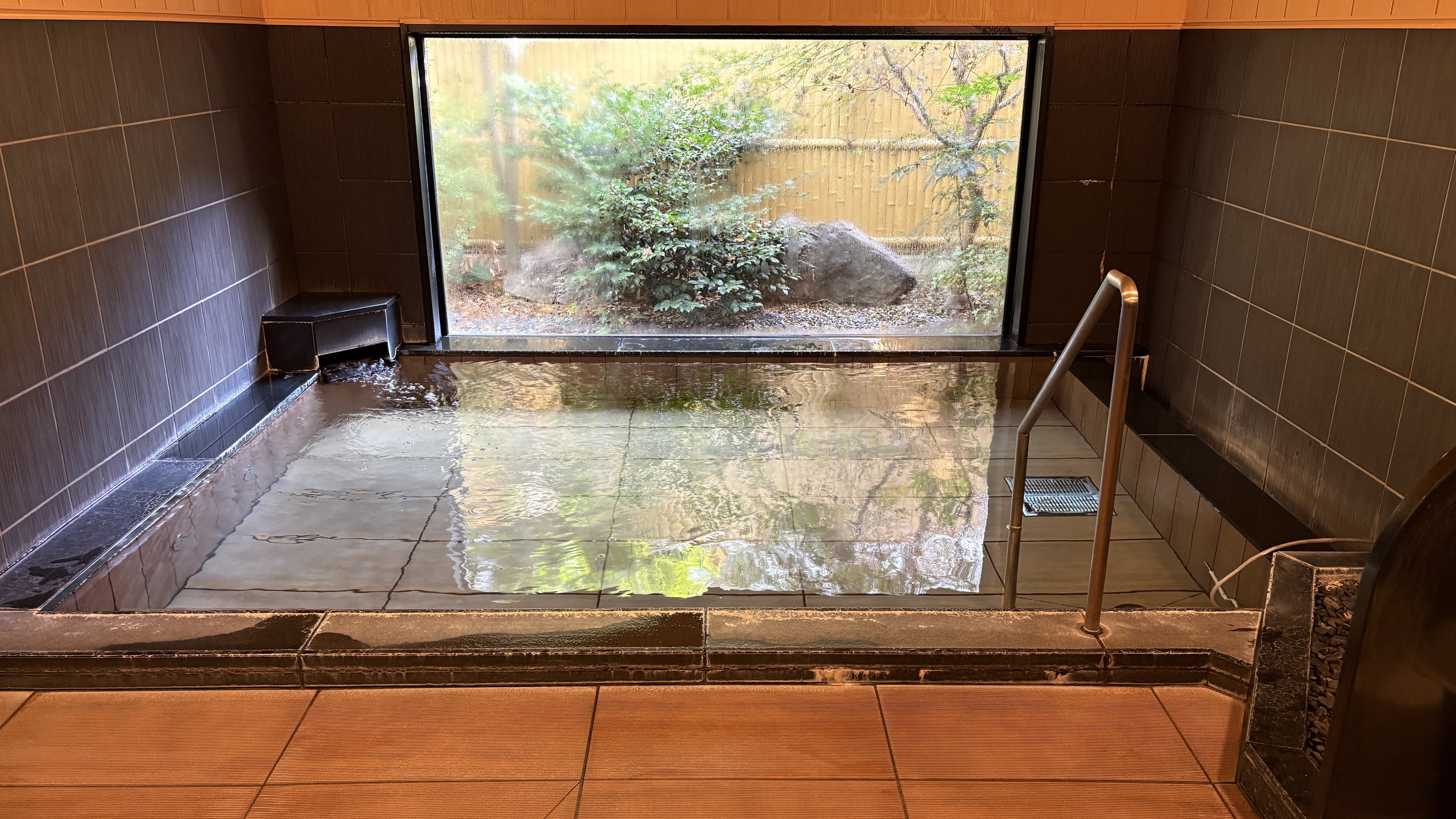 女性大浴場　浴槽