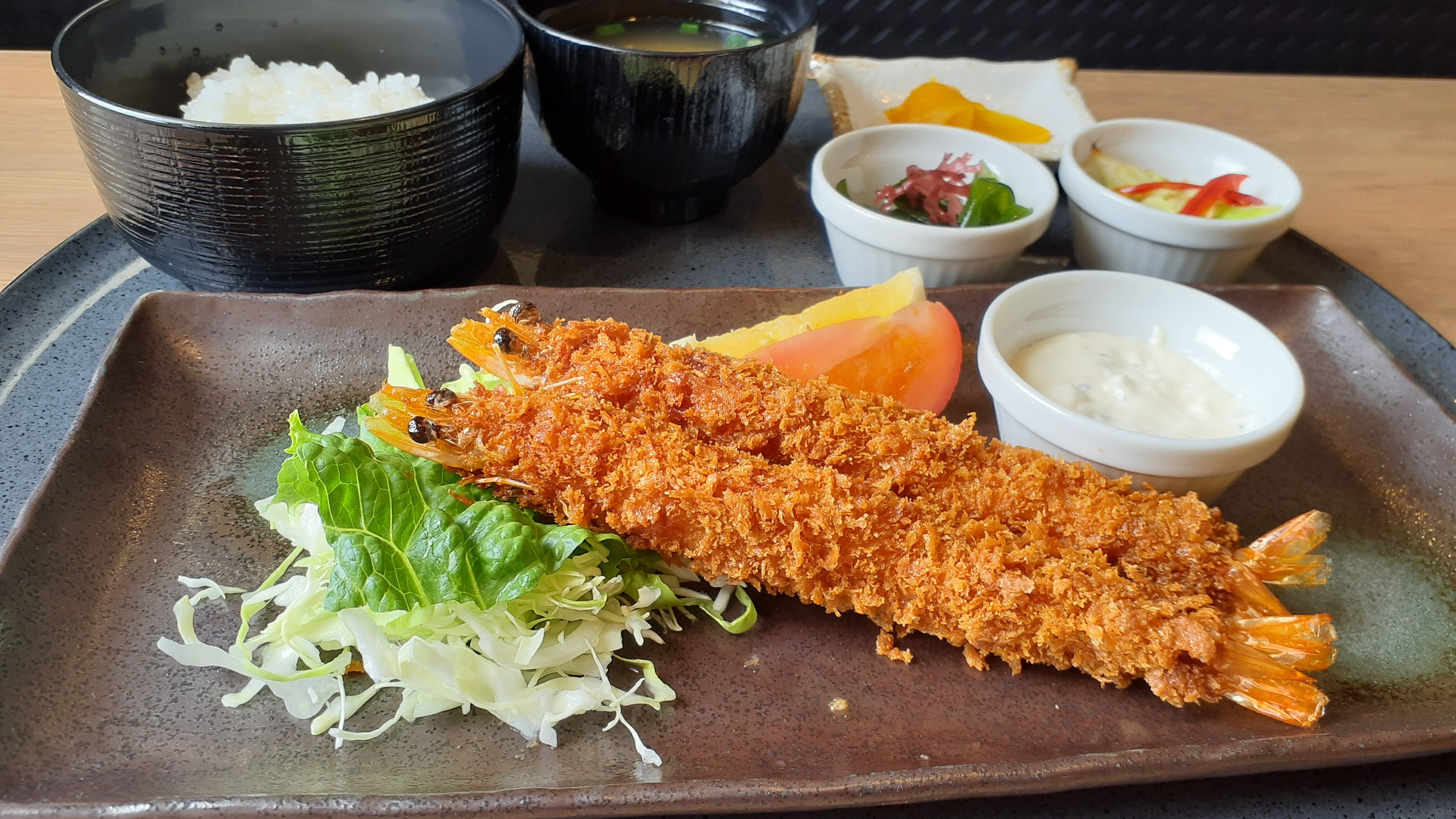 夕食　定食の一例