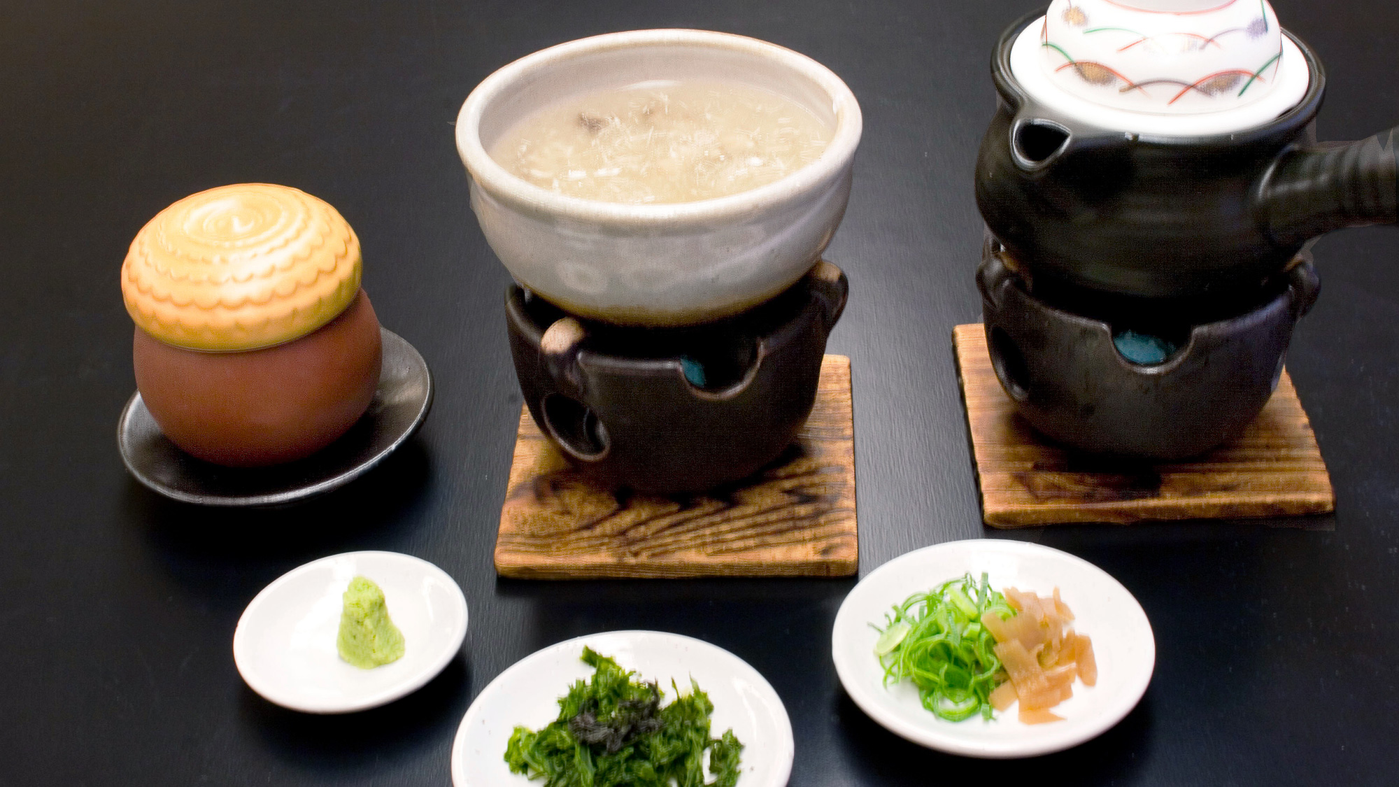 【姿烏賊一杯】うず煮と白蒸しとしじみ土鍋蒸し