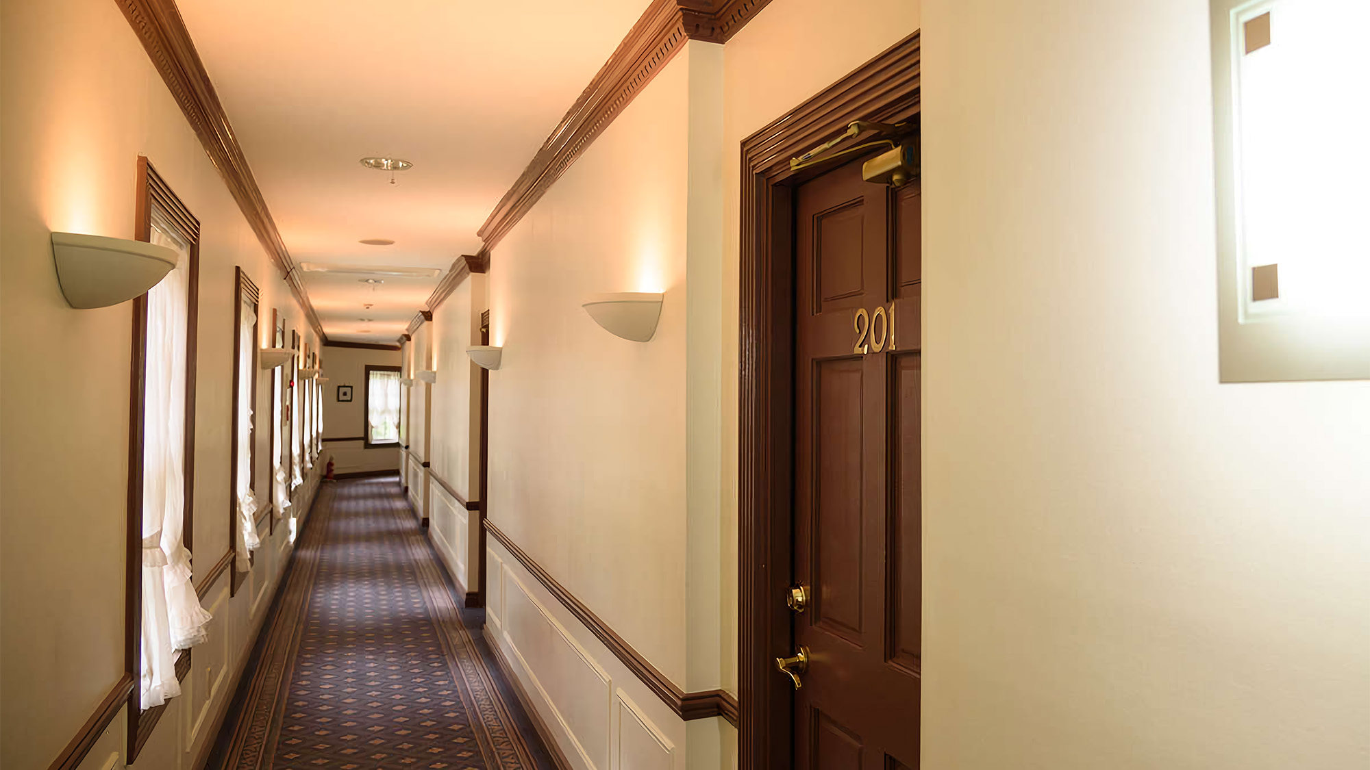 【館内通路】宿泊フロアは静かな落ち着いた雰囲気