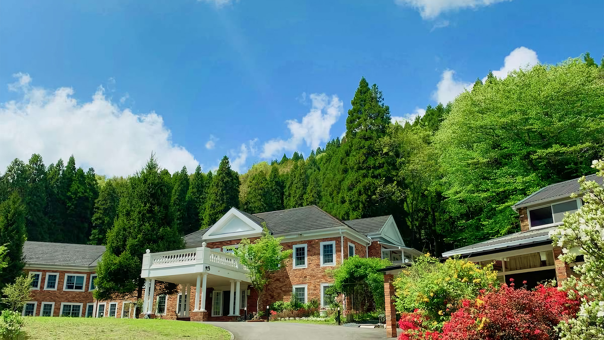 【ホテル外観】