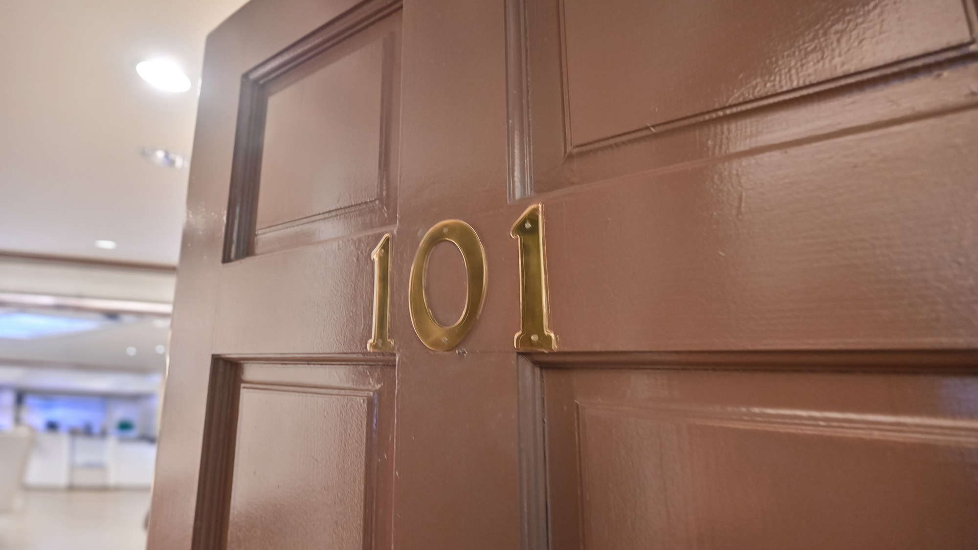 【ダブル】扉の向こうに広がる非日常空間