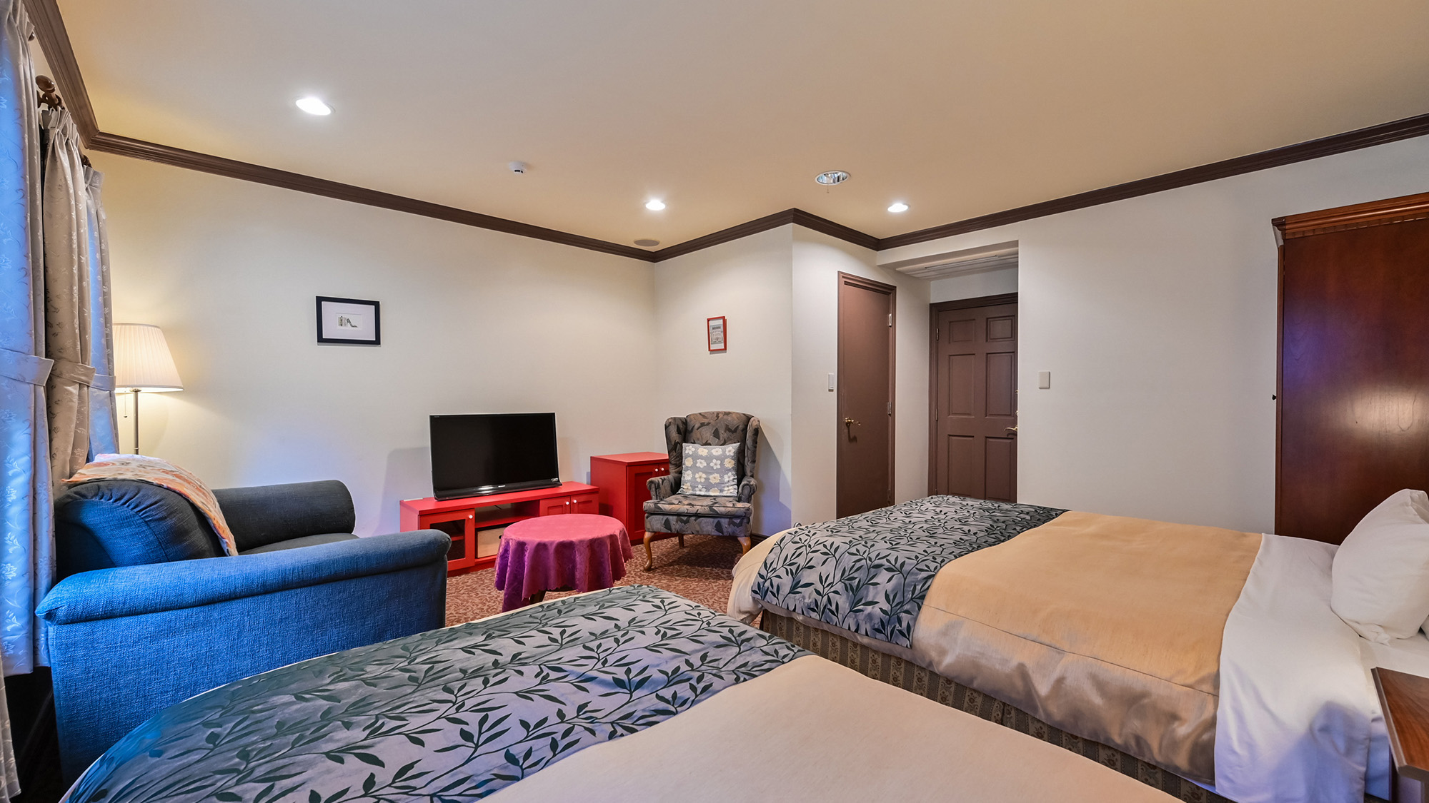 【ツイン一例】気兼ねなく滞在いただきやすい空間。