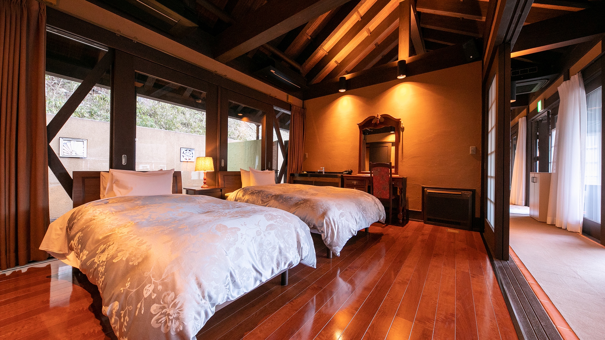 【離れ　ザ・ハウス】　シモンズ製のベッドで心地よい眠りを