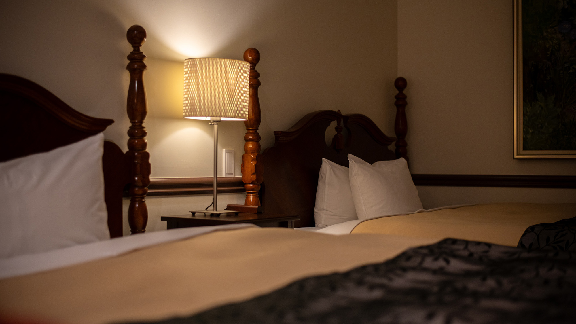 【ツイン一例】上質な睡眠へといざなわれる落ち着いた空間