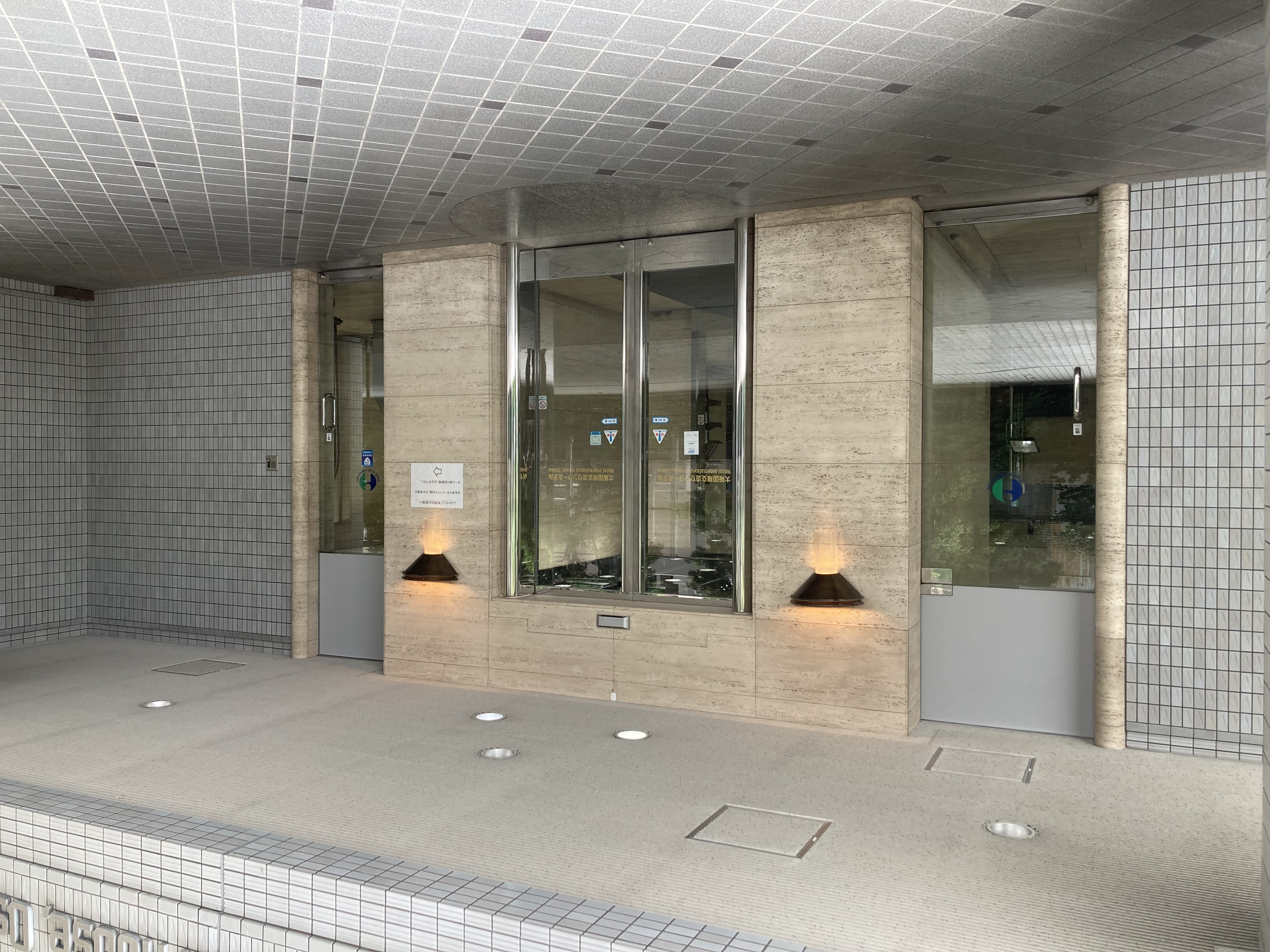 ホテルエントランス(玄関)