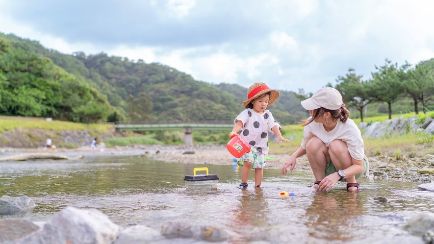 ◆大自然に触れて！お子様と一緒に川遊び