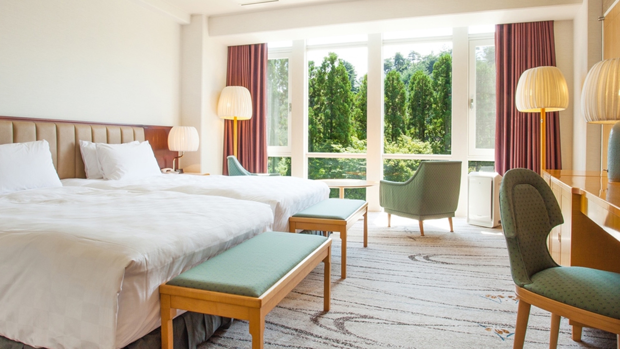 【LUXDAYSセール】ポイント15倍！お部屋は広々73.8平米！スイートルームSTAY（朝食付き）