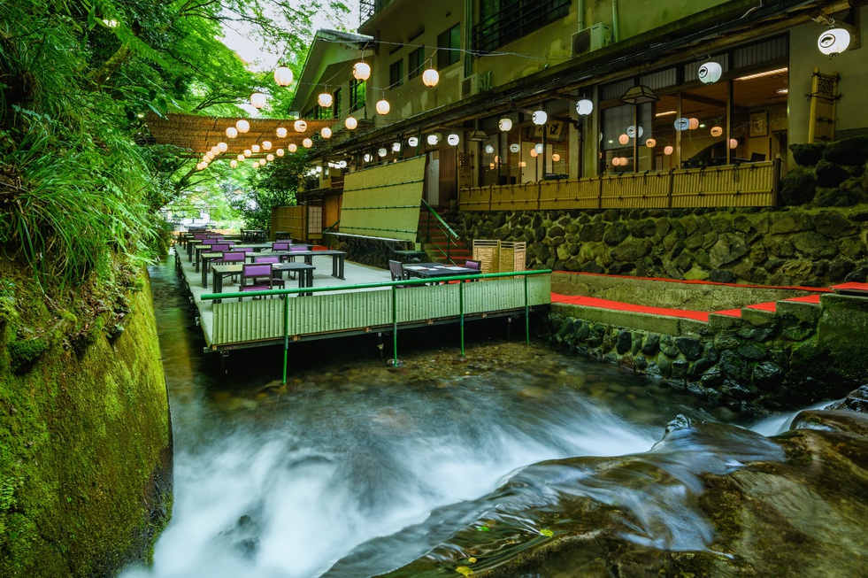 京の奥座敷・貴船 ひろやで愉しむ　川床の夕べ（夕朝食付き）