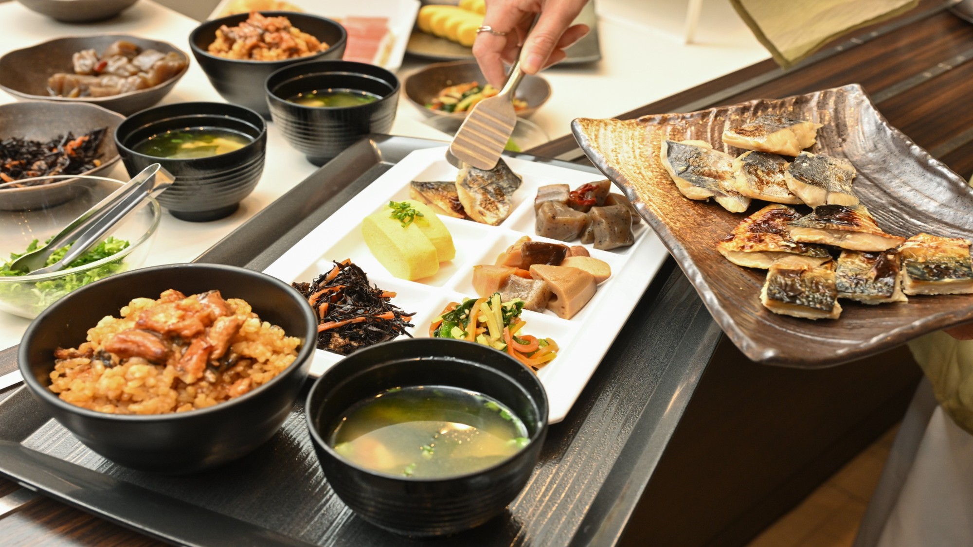 朝食「盛り付け例」