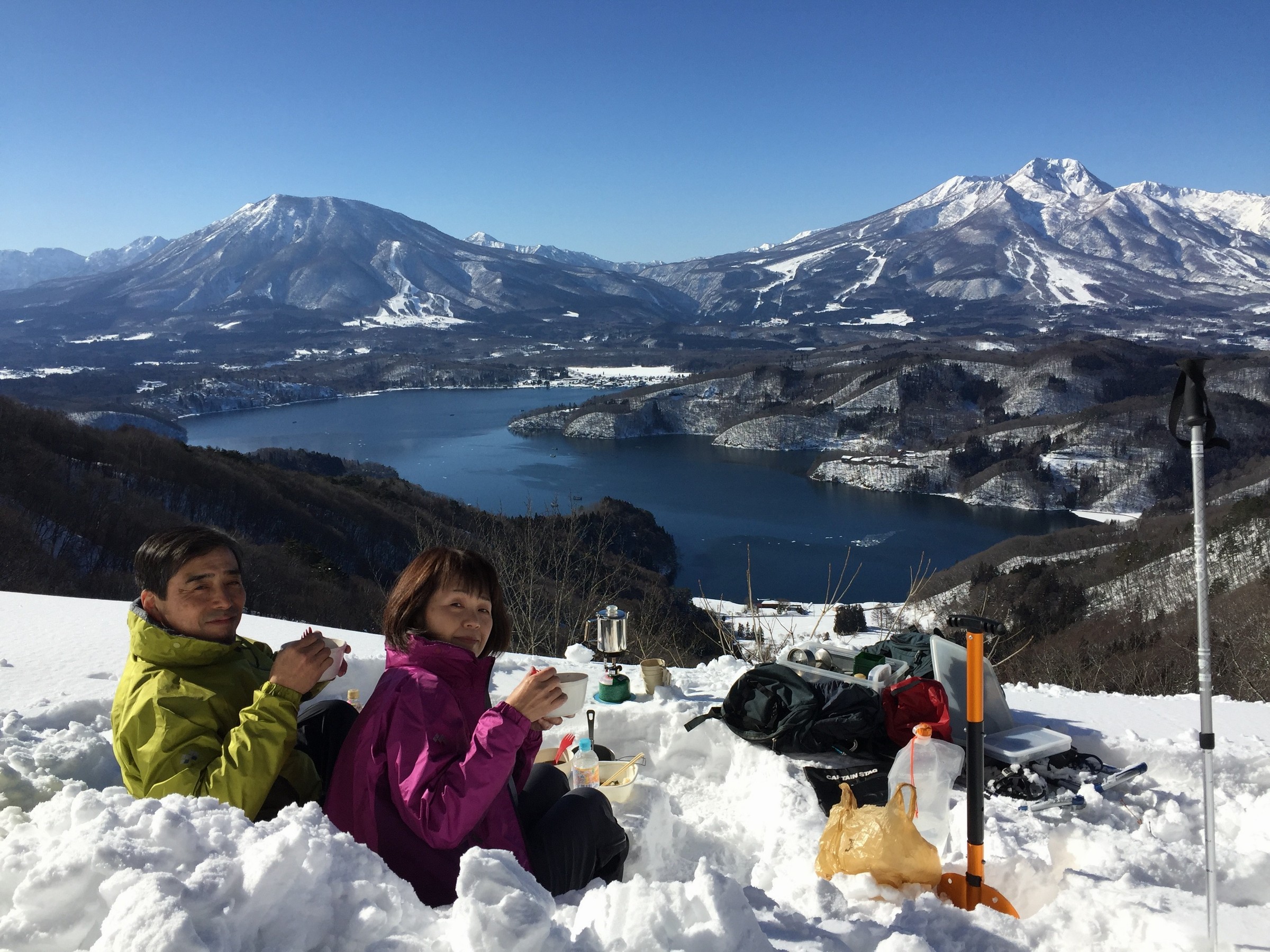 【冬】歩くスキーの昼休憩☆