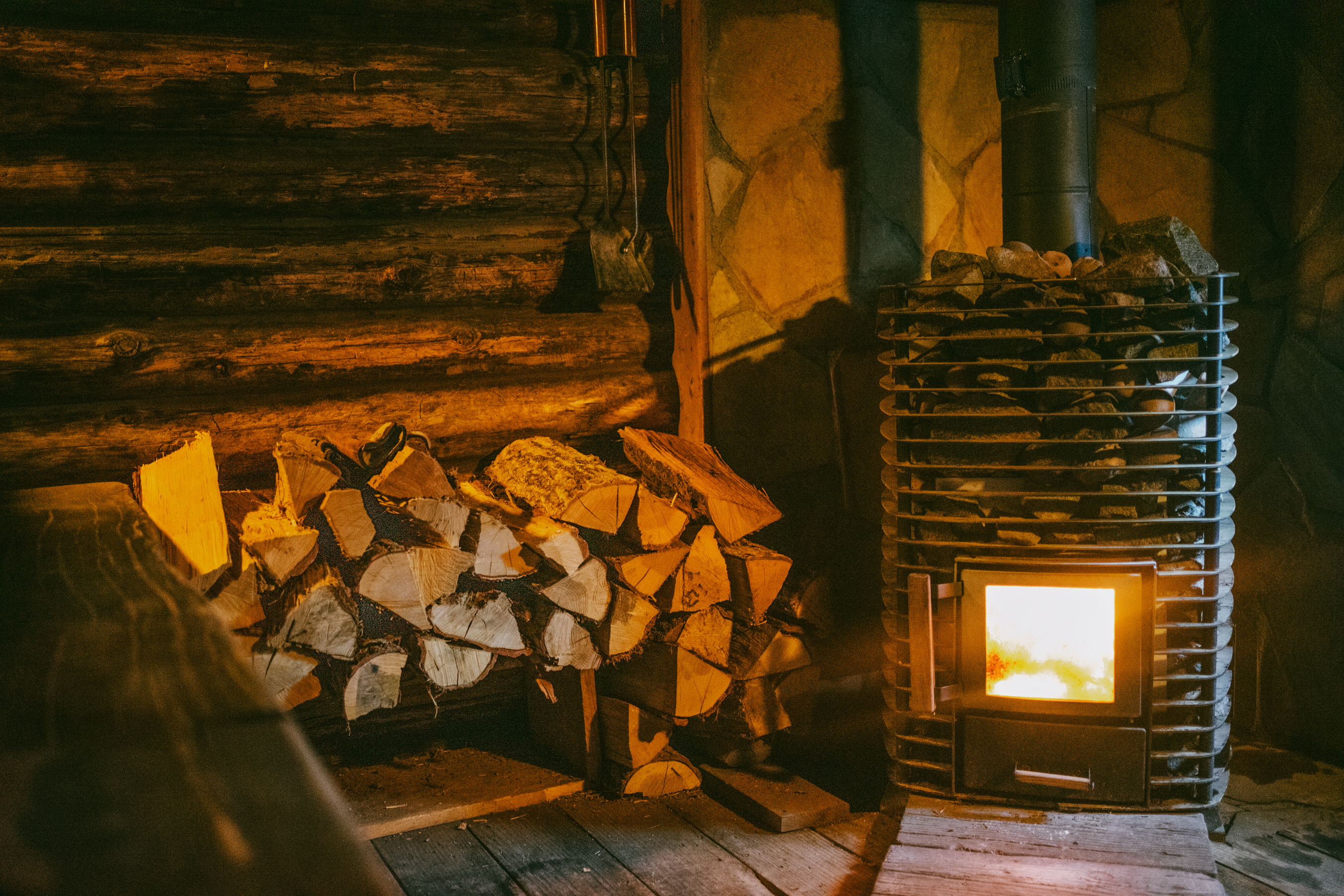 サウナストーブ