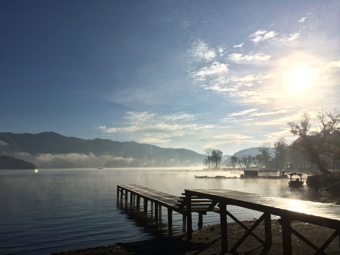 野尻湖の朝。