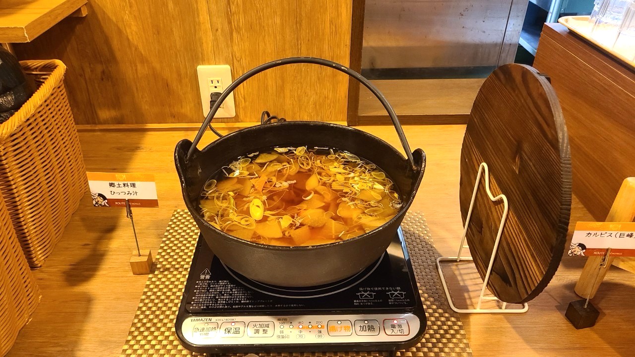 朝食メニュー　（イベントメニューひっつみ汁）一例