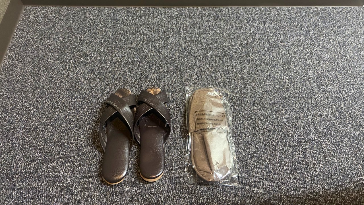 客室備品（スリッパ　紙スリッパ）