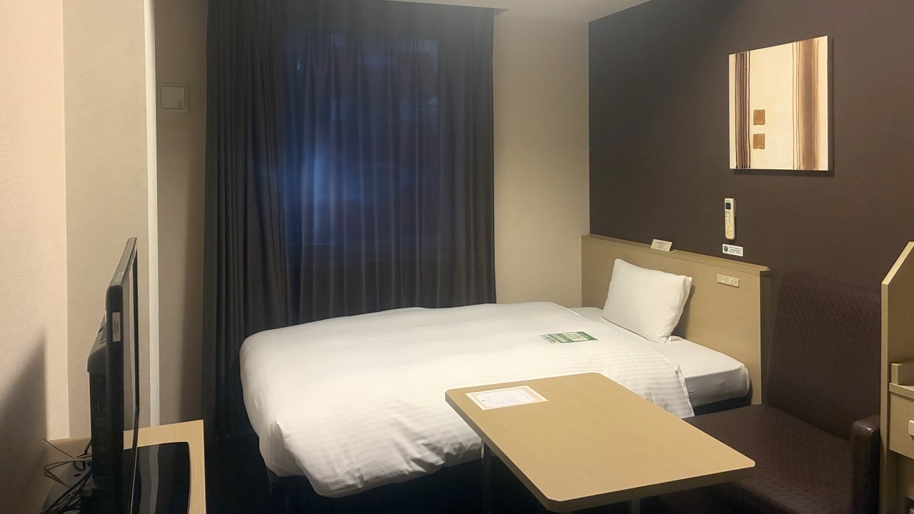 シングルルームバスルーム（お風呂なし）トイレ・洗面台付