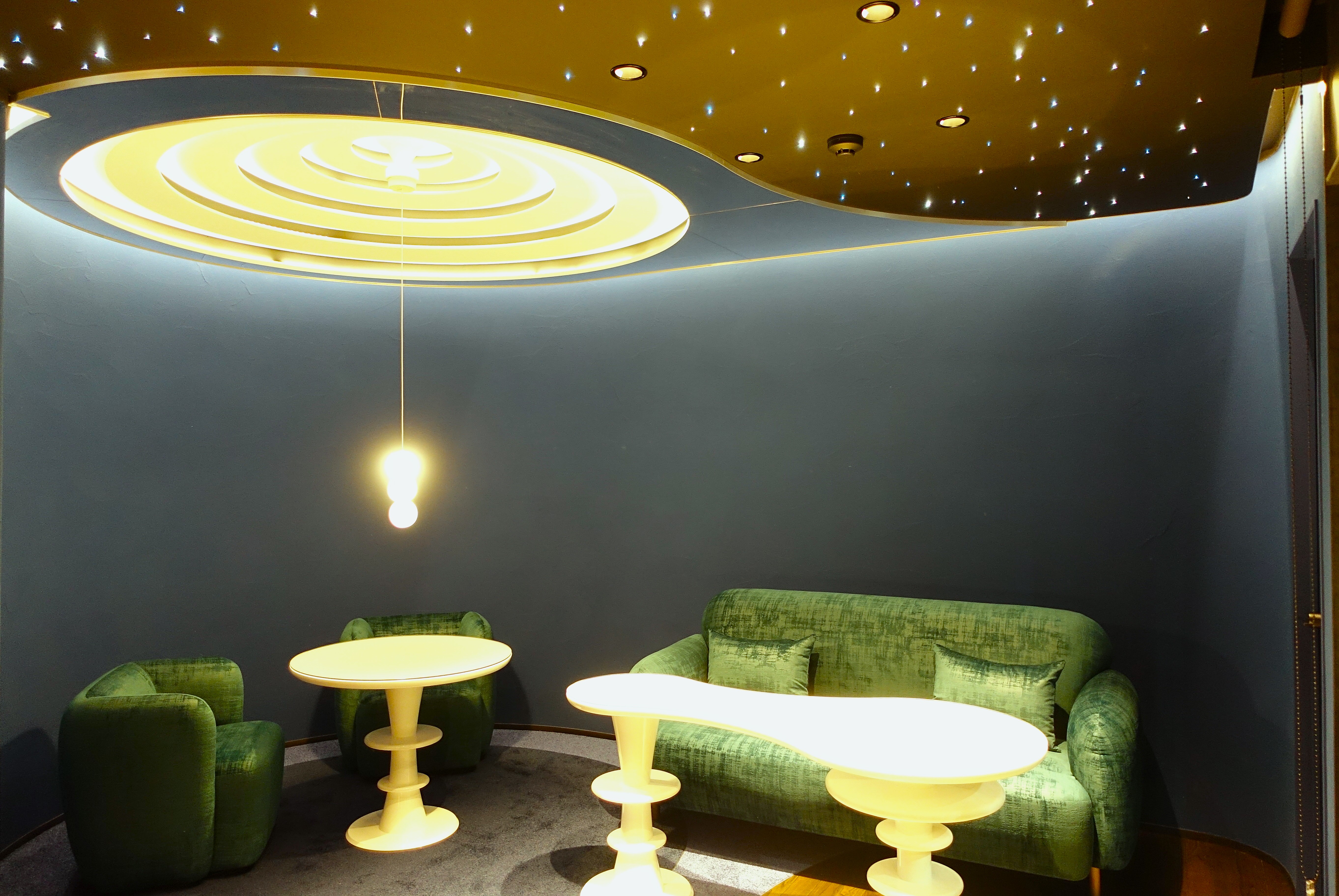 1階ロビーラウンジ