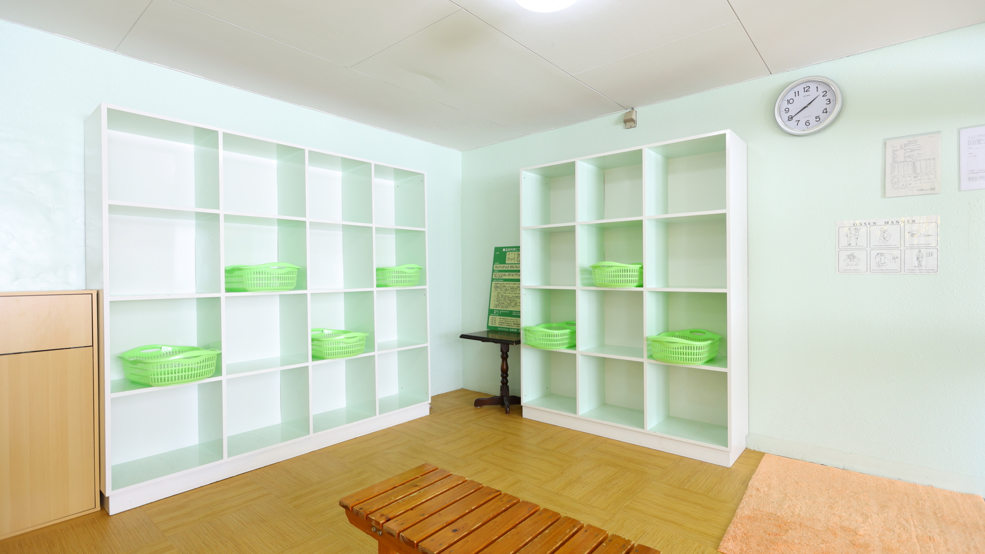 男性大浴場 脱衣所