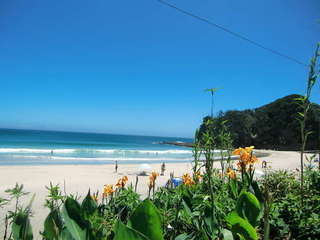 初夏の入田浜　青い海と青い空　真っ白な砂浜　最高に美しいビーチです