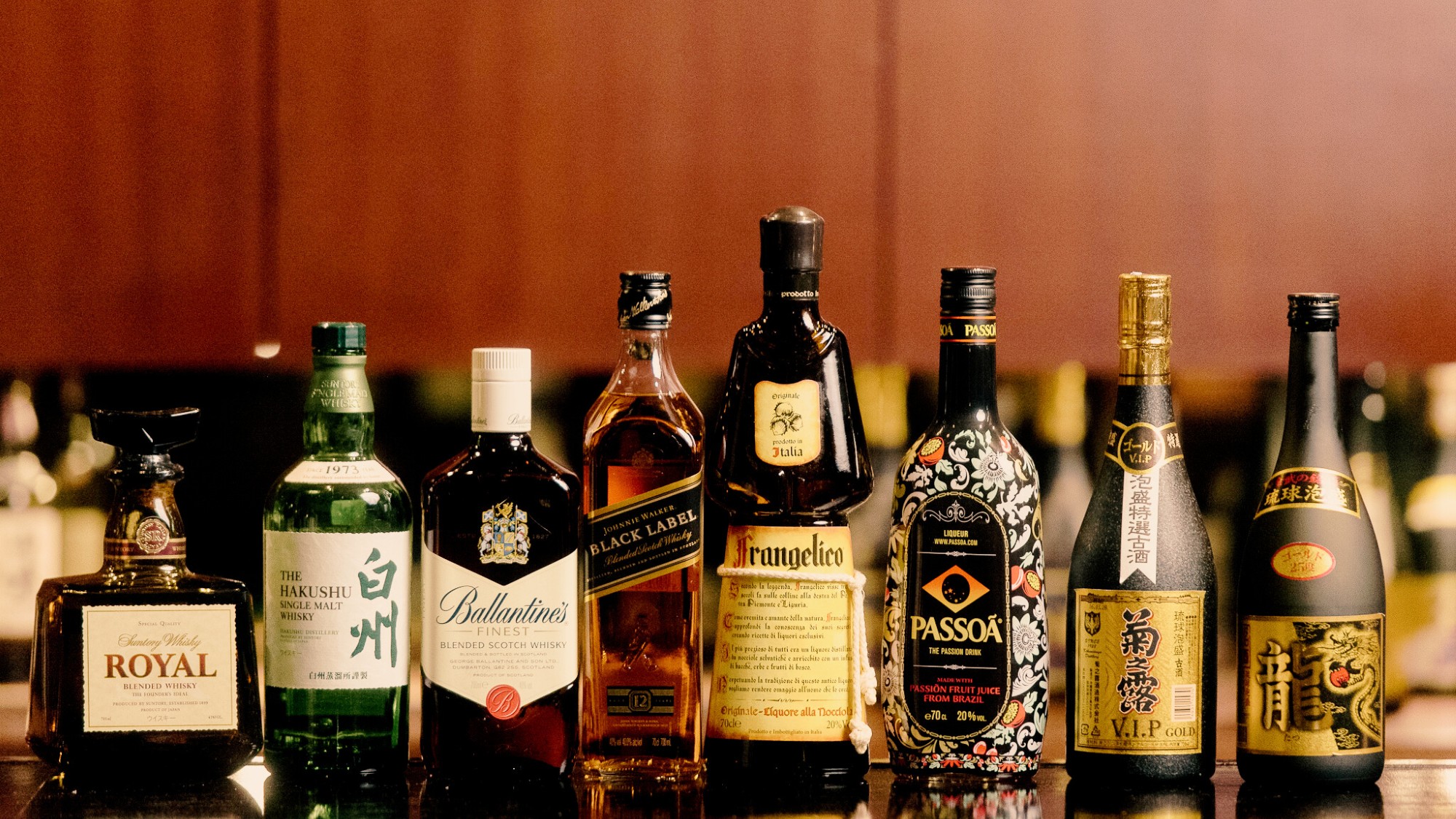 【カフェ＆バーラウンジ】