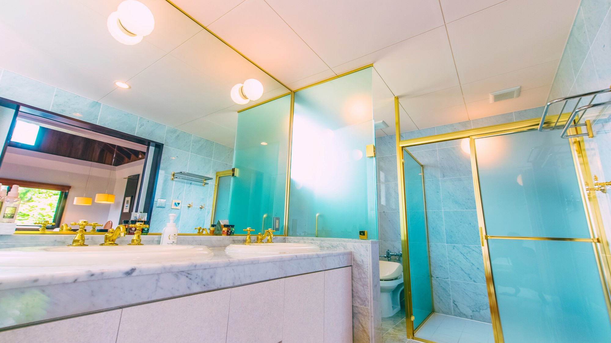 オーシャンヴィラ ＜海側　ツインベット テラス付＞