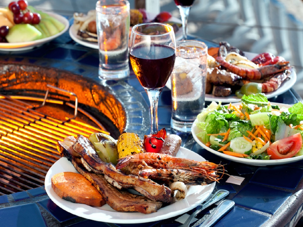 【レストランテラスBBQプラン】夕食ビュッフェも一緒に楽しめる！【２食付きプラン】