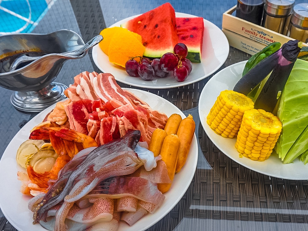 【レストランテラスBBQプラン】夕食ビュッフェも一緒に楽しめる！【２食付きプラン】