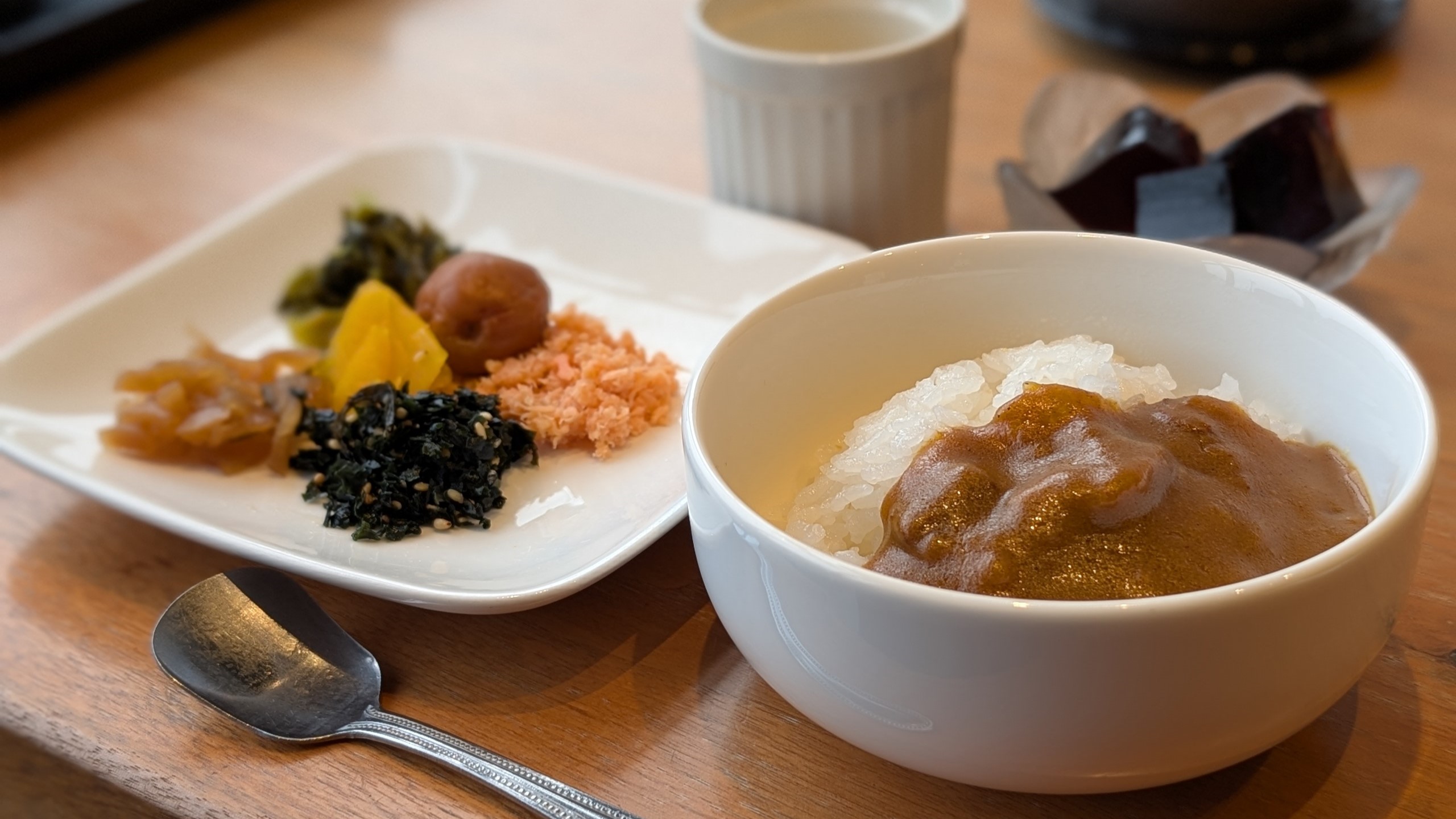 GR.洋定食の方も、ハーフブッフェにて和食もお召し上がりいただけます