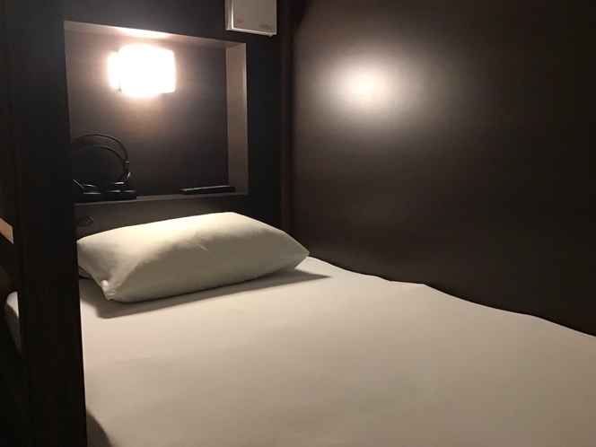 熊本で唯一の完全女性専用フロア　プライベートカプセルAタイプ　寝具
