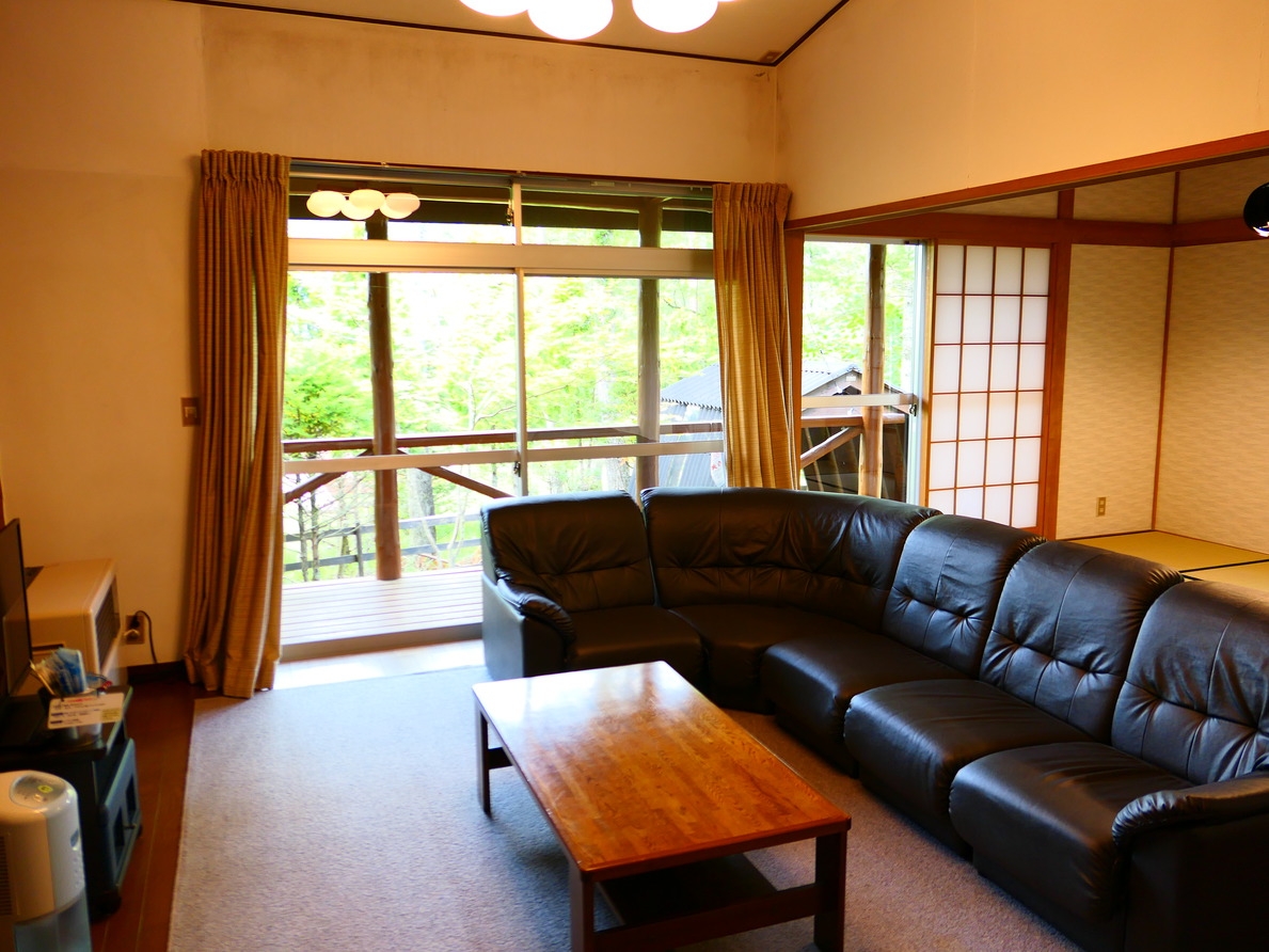 ＜小型犬のみ＞【素泊り】秘密基地風のＢＢＱスペースでお楽しみください！りす村 with Dog！