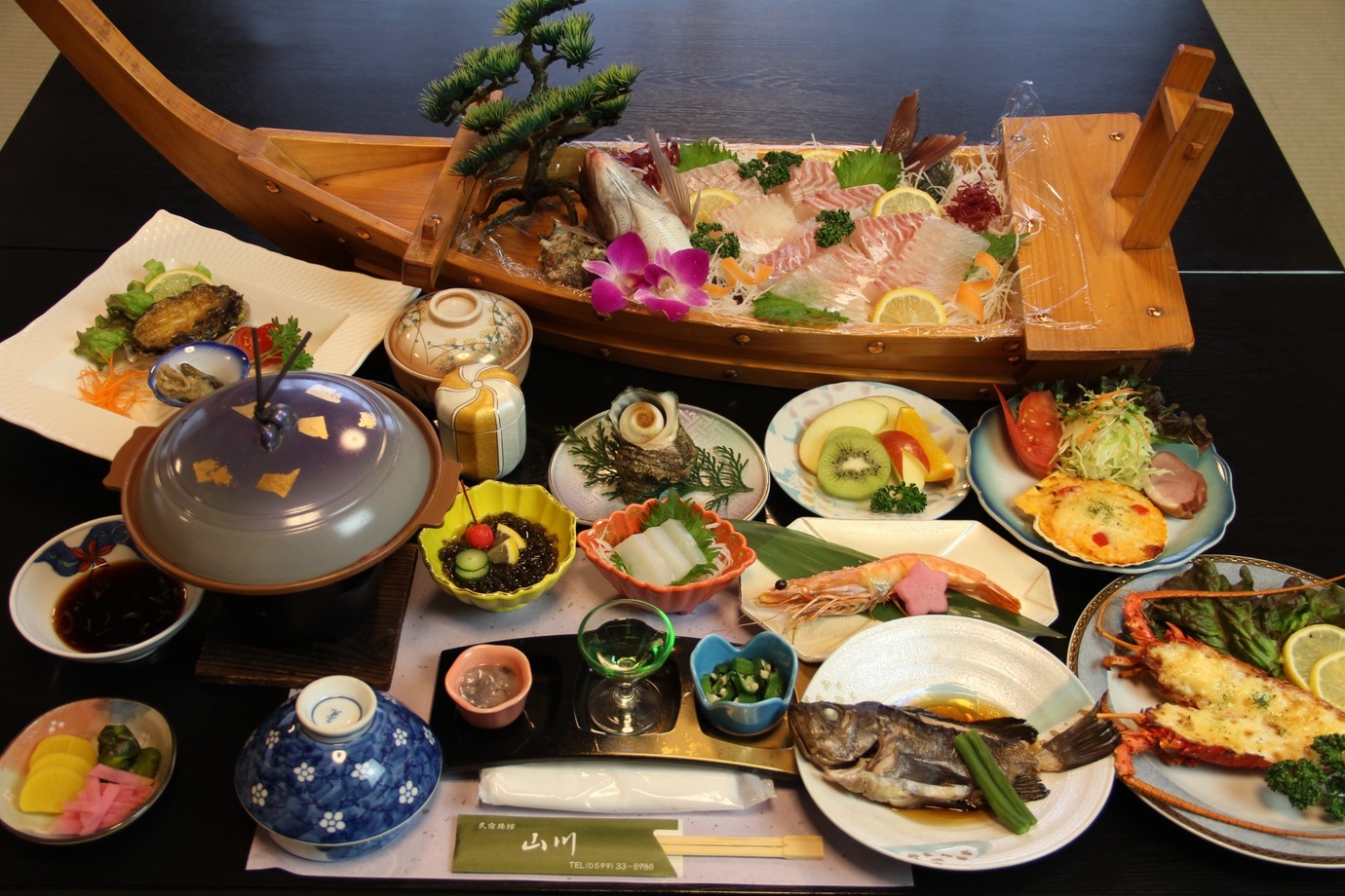 【特選】豪華食材《伊勢海老＆鮑＆和牛》に鯛の舟盛り付き−特選プラン—