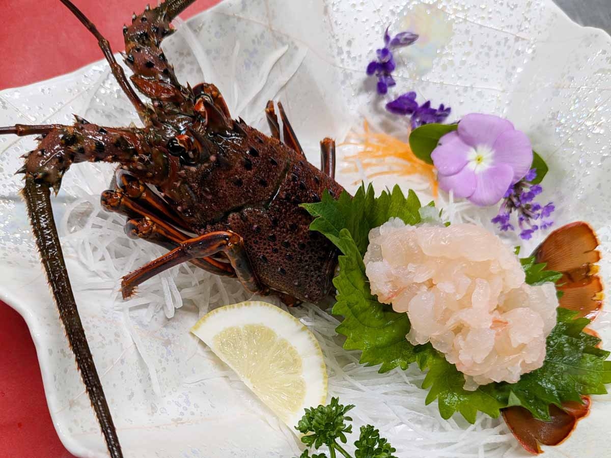 【年末年始】☆特選☆豪華食材《伊勢海老＆鮑＆和牛》に鯛の舟盛り付き−特選プラン—