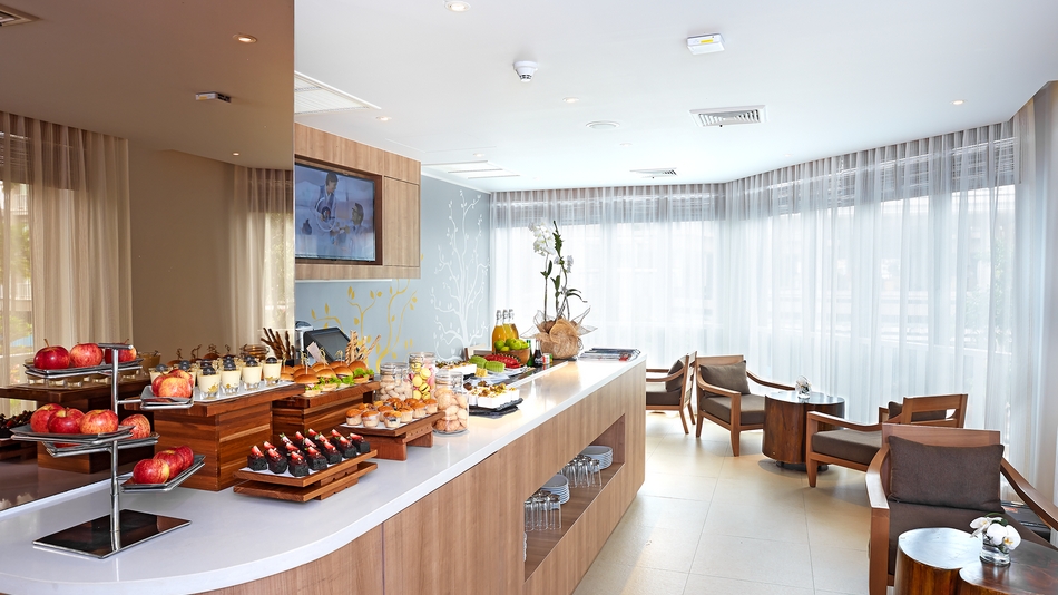 グランドクラブ