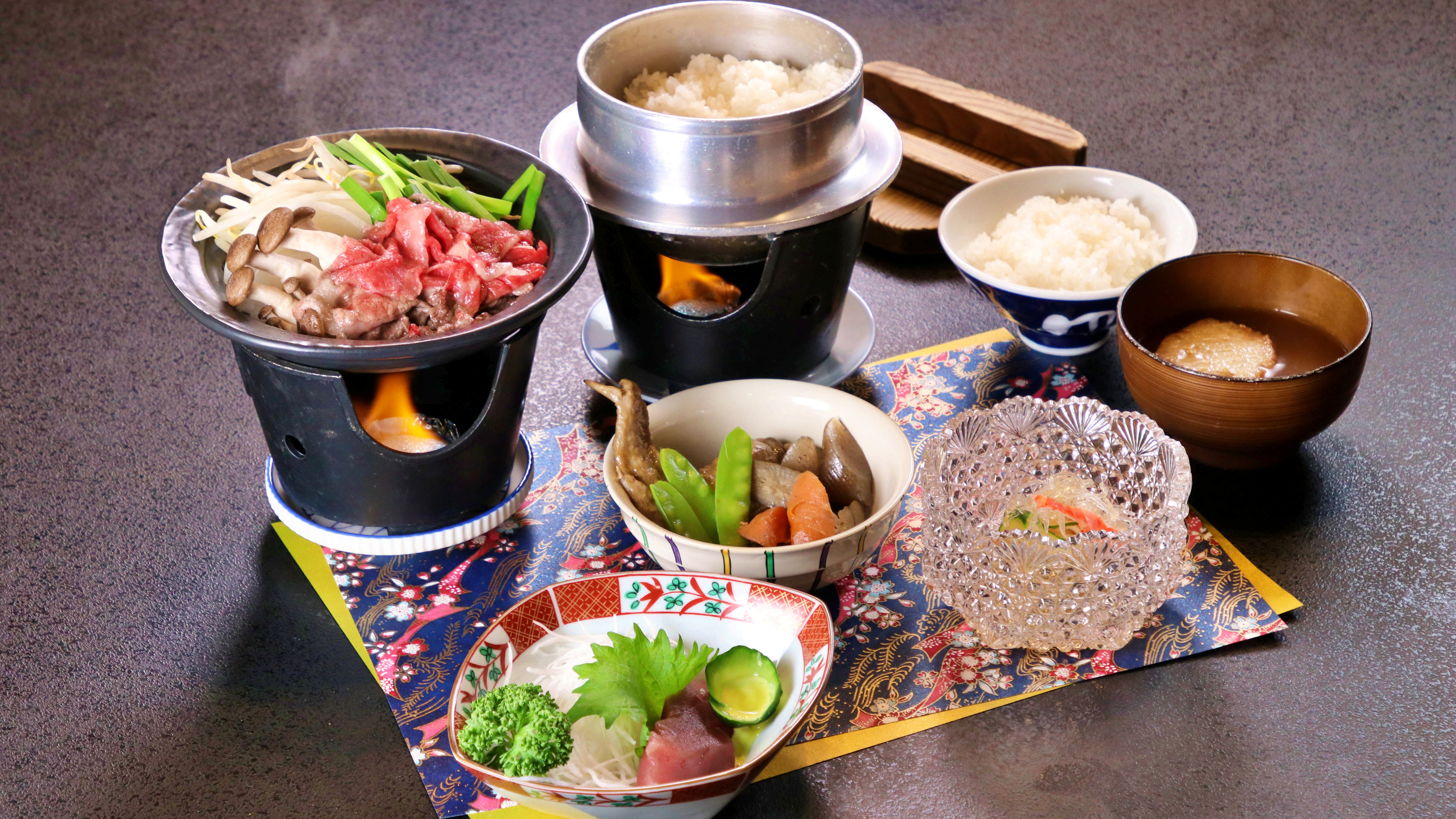 スタンダードプランの夕食の一例です *