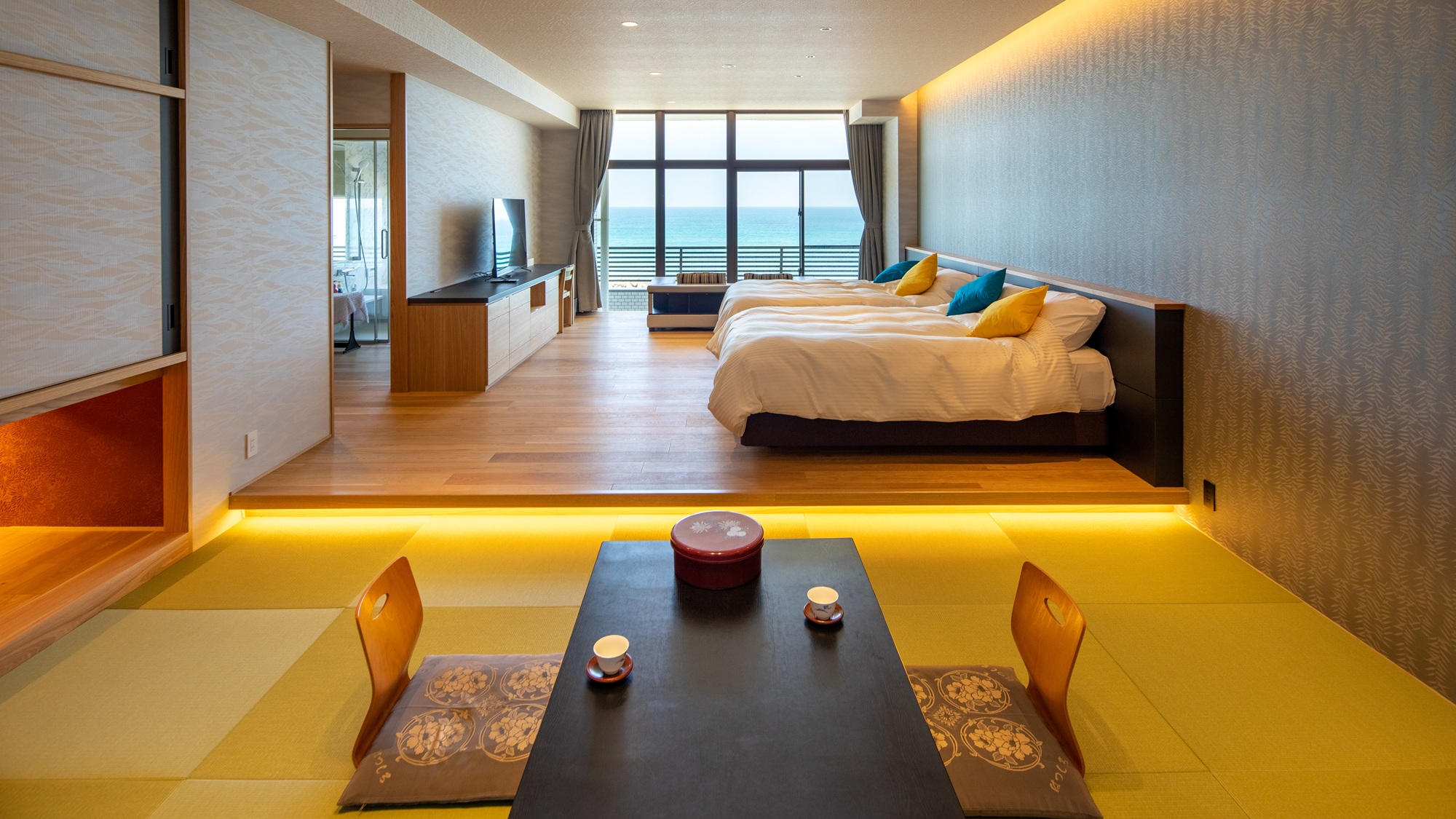 【オーシャンビュー◆Jrスイート和洋室】二間続きで開放感のあるデザインをお楽しみください。