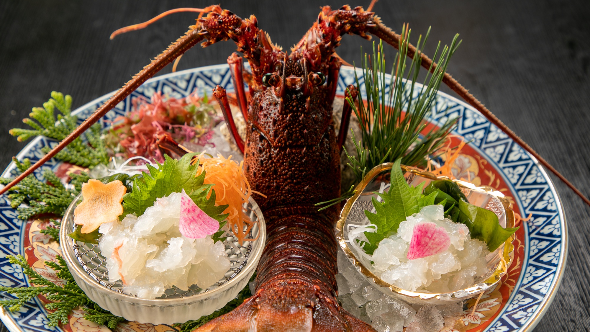 【別注料理－伊勢海老刺し】甘くとろける身とプリプリの食感！旅先での贅沢といえばやっぱりコレ♪