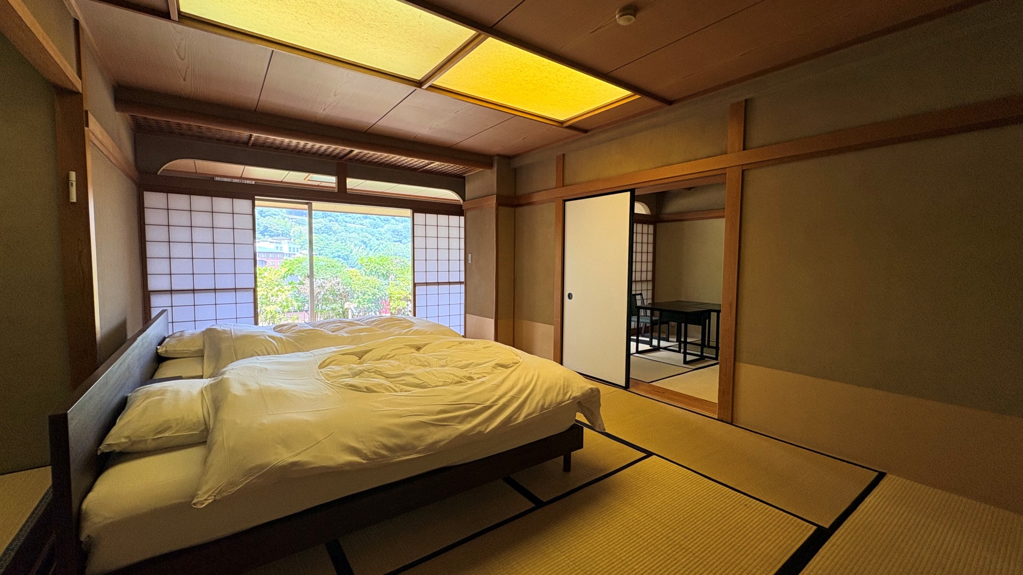 デラックス客室【お部屋食】（和室12畳）ベッドタイプ