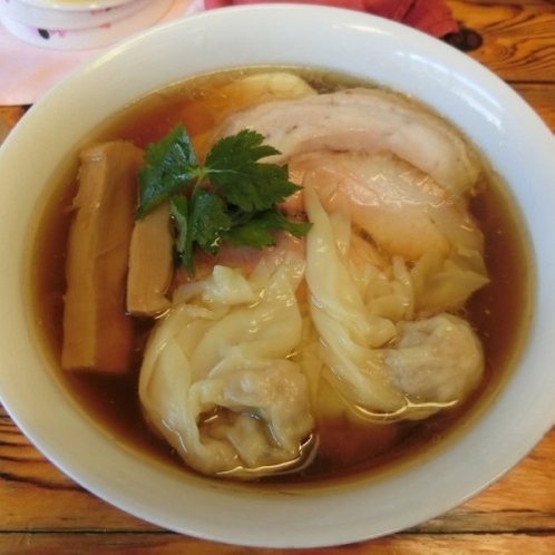 ラーメン通をも唸らす『らぁ麺屋　飯田商店』