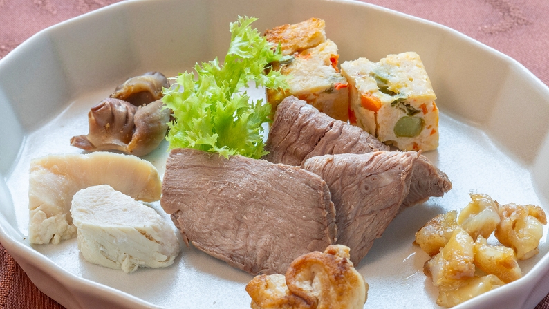【花彩亭グループ創業32周年記念】【松】石の家自慢の伊勢海老の浜焼きと金目鯛の煮付けを堪能（2食付）