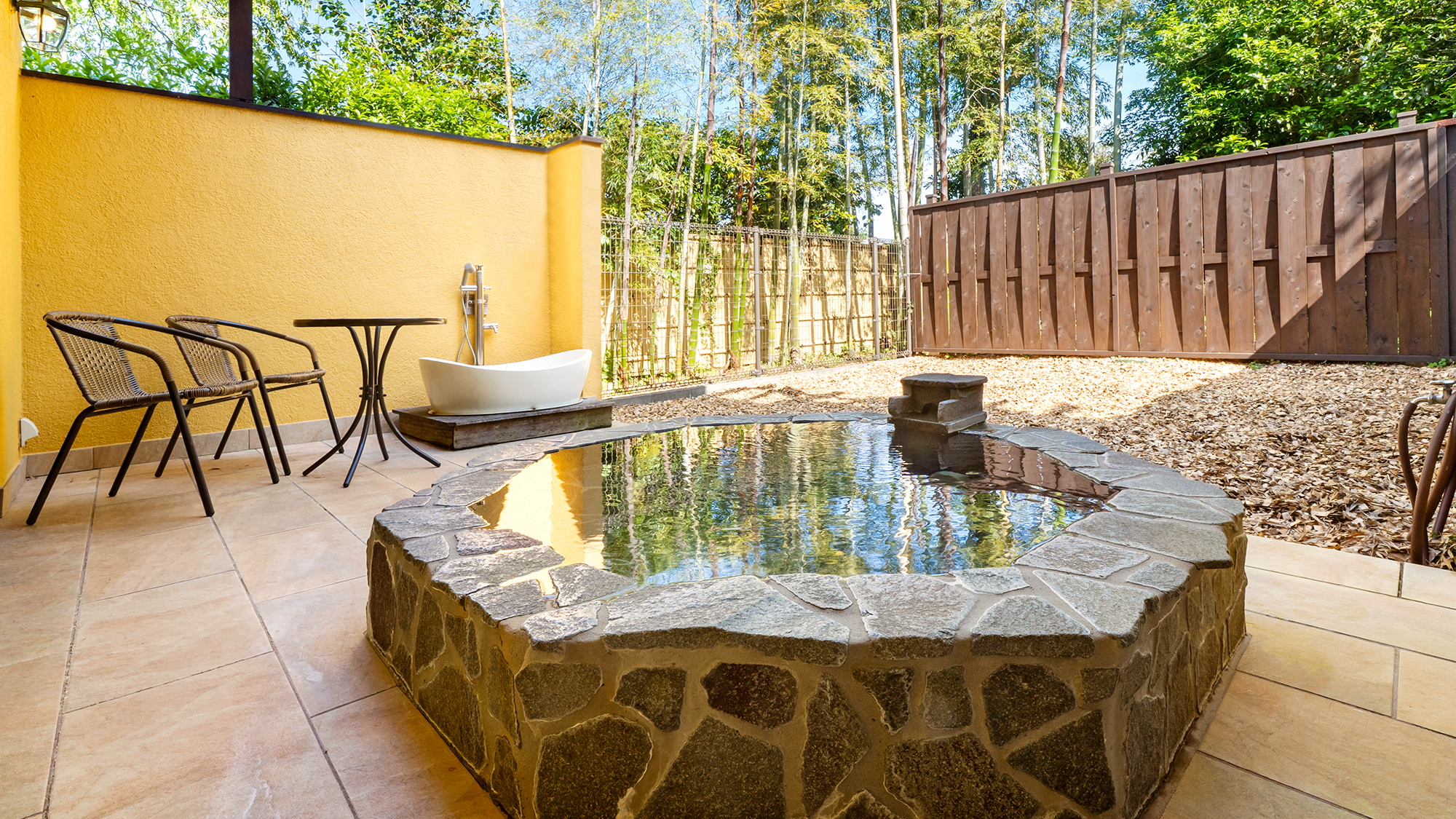 【別館７号室】