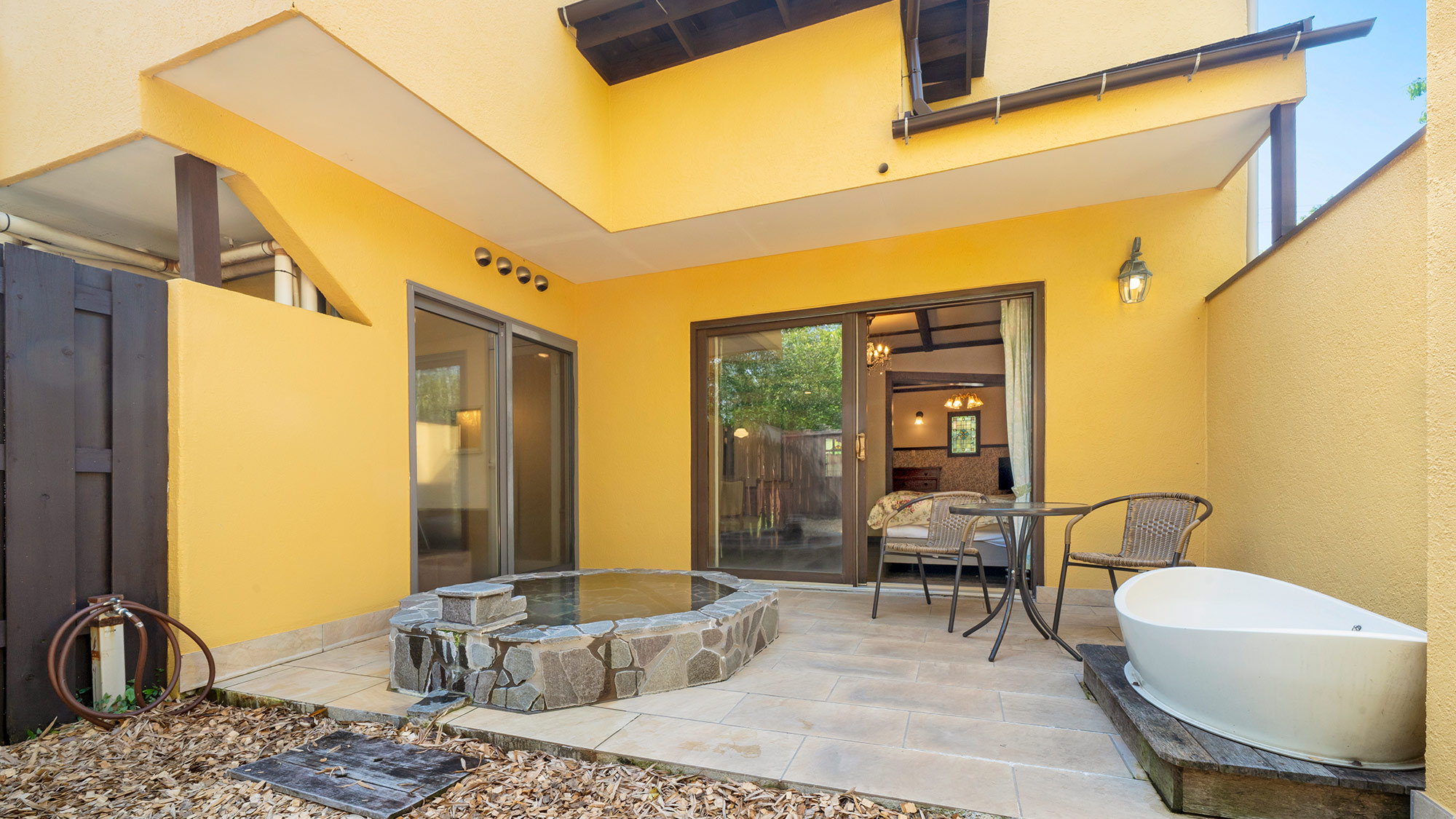 【別館７号室】